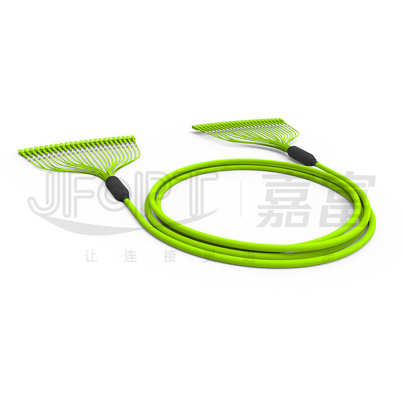 O cabo de fibra ótica pre terminado 24 do pacote retira o núcleo do revestimento de PVC OM5 multimodo 0.5m que ramificam com SC/APC