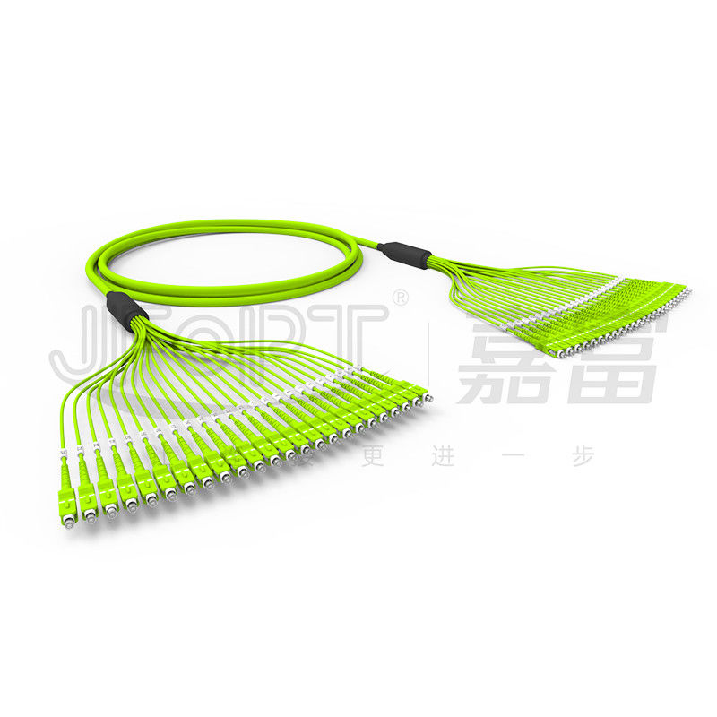 O cabo de fibra ótica pre terminado 24 do pacote retira o núcleo do revestimento de PVC OM5 multimodo 0.5m que ramificam com SC/APC